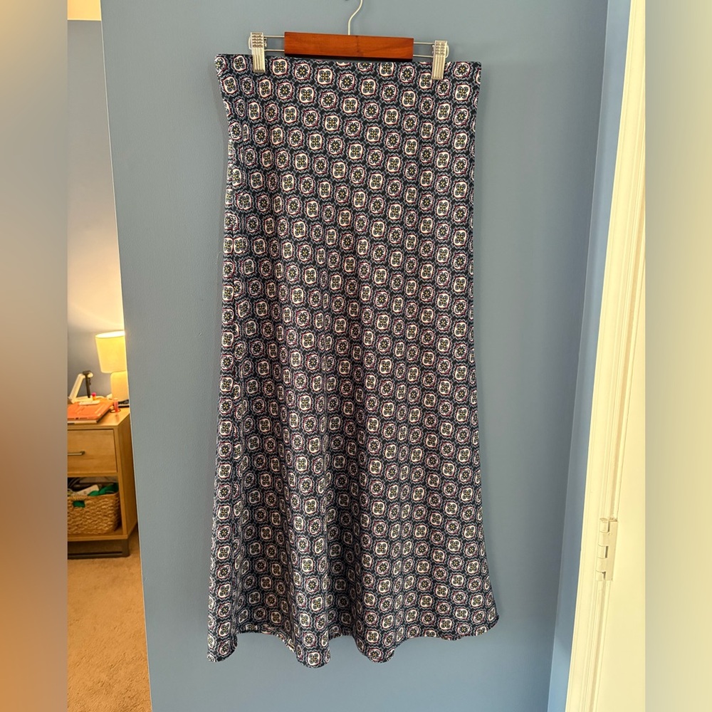LOFT Satin Midi Skirt - Navy Pattern